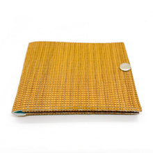 Cargar imagen en el visor de la galería, Billetera NOU de Madera texturada