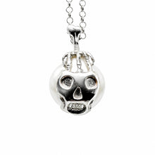 Carregar imatge al visor de la galeria, Pearl Skull
