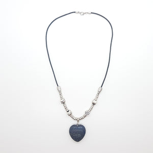 Collar blue heart stone