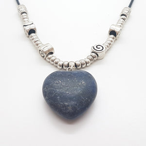 Collar blue heart stone